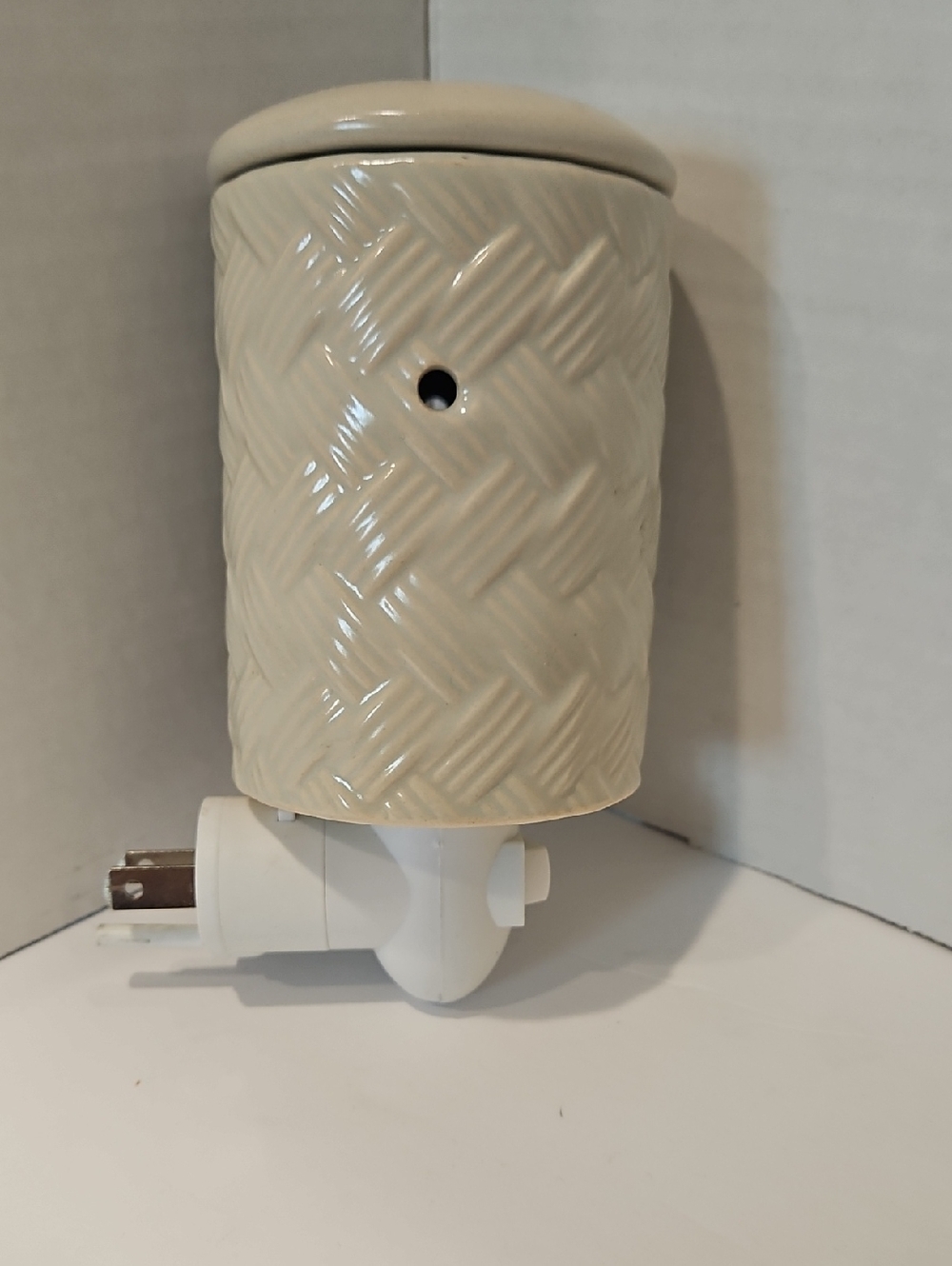 Cream Ceramic Plug-In Wax Warmer - Home Bath